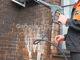 Солевые отложения на кирпичных стенах